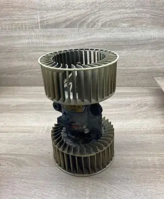 BMW 5 E39 Heater fan/blower 8372493