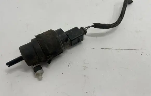 Audi A6 S6 C7 4G Windscreen/windshield washer pump 8K5955647