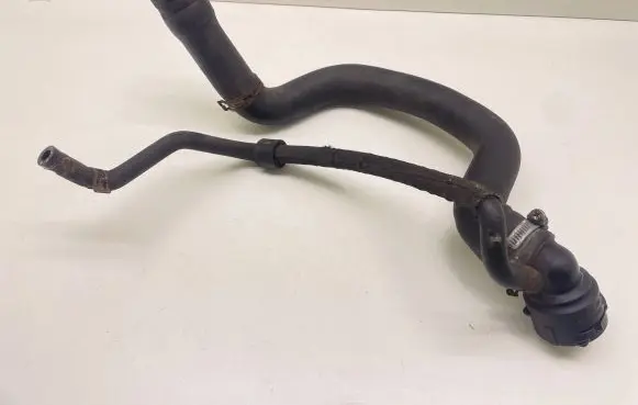 Volkswagen Touran I Engine coolant pipe/hose 6Q0122291E