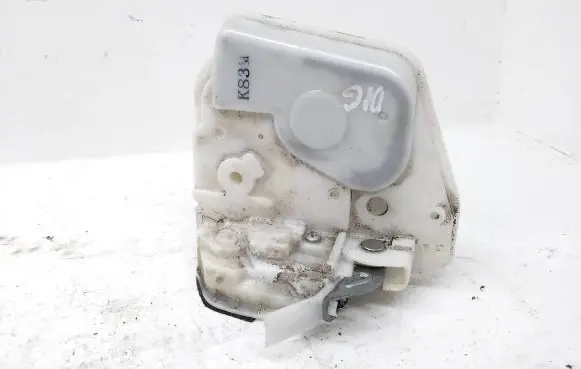 Mazda 3 III Rear door lock 5C10B0387