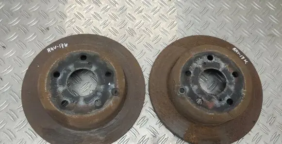 Toyota RAV 4 (XA40) Rear brake disc