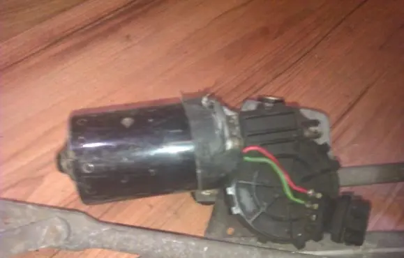 Peugeot 206 Wiper motor 0390241375