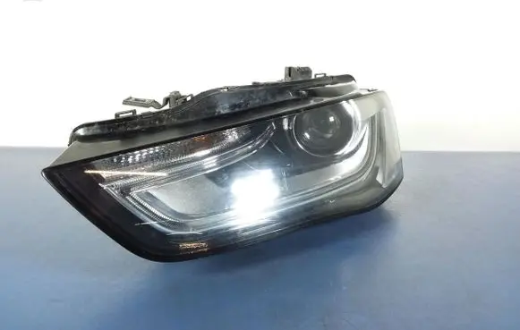Audi A4 S4 B8 8K Headlight/headlamp 8K0941005