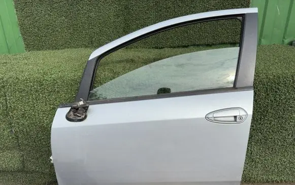 Fiat Grande Punto Front door 51846215