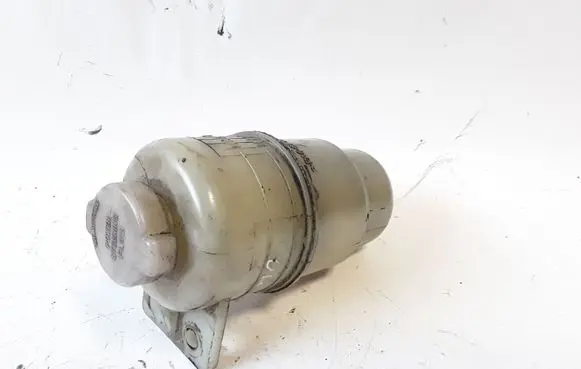 Mitsubishi Outlander Power steering fluid tank/reservoir NOCODE