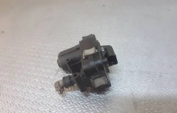 Opel Insignia A Intake manifold valve actuator/motor tms2