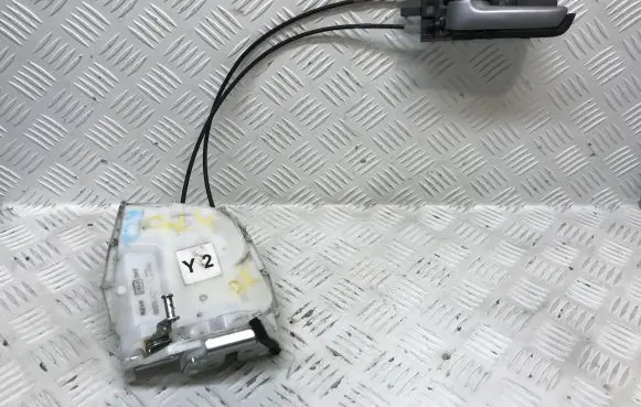 Suzuki SX4 Rear door lock A7D10