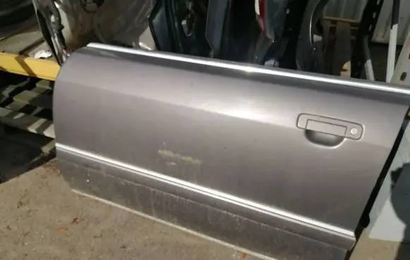 Audi A8 S8 D2 4D Front door