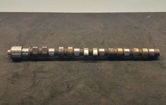 Volvo V70 Camshaft 1001835