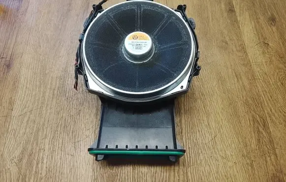 BMW X3 G01 Subwoofer speaker 6811959 65136811959 43040751356