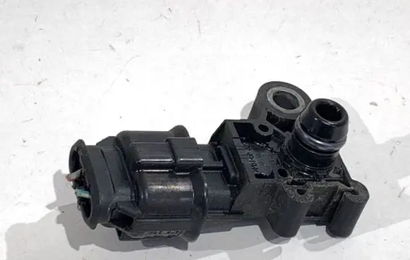 Opel Astra J Air pressure sensor 55567257