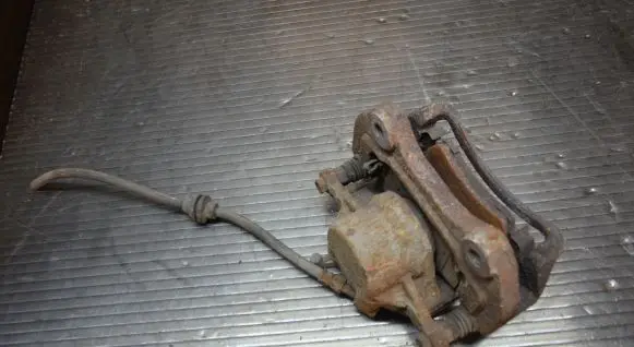 Opel Insignia A Front brake caliper