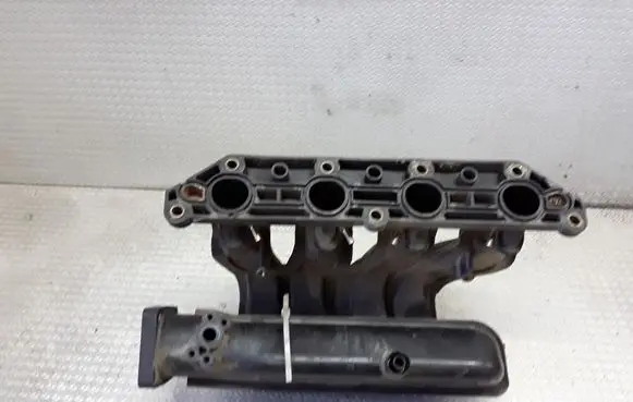 Land Rover Freelander Intake manifold LKB106330