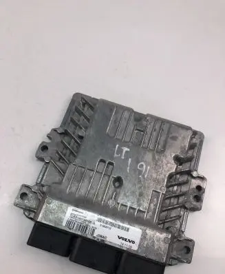 Volvo V60 Engine control unit/module ECU 31355712 S180134103A