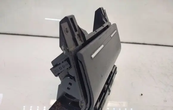 Ashtray (front)
