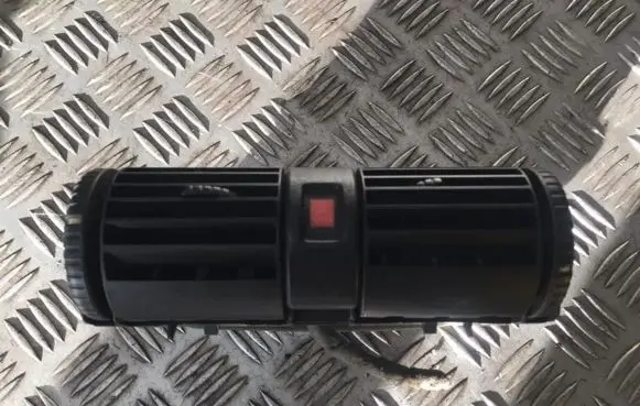 Opel Astra G Dash center air vent grill 90560344
