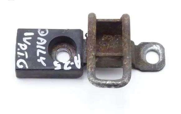 Iveco Daily 4th gen Rear door lock loop/hook striker 