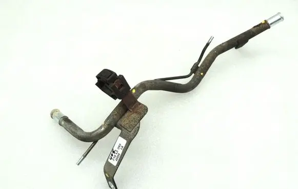 Nissan Navara D40 Engine coolant pipe/hose 140535X21C