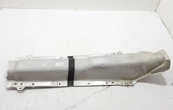 Renault Clio V Exhaust heat shield 747519580R