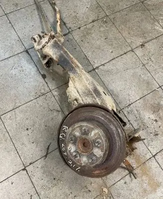 Rear wheel hub