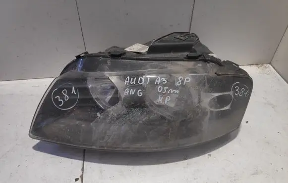 Audi A3 S3 8P Headlight/headlamp 8P0941003L