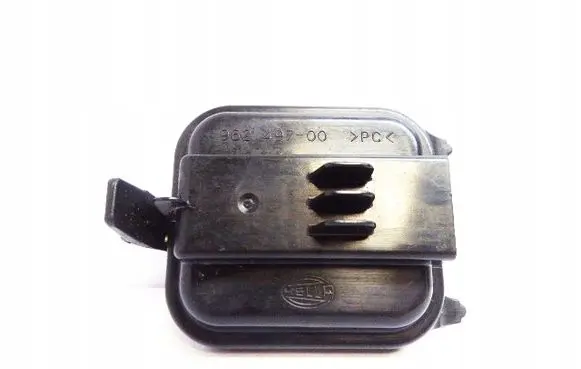 Volkswagen Polo III 6N 6N2 6NF Headlight part 962497-00