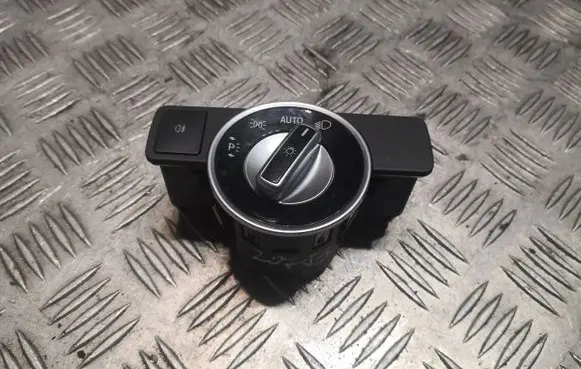 Mercedes-Benz E A207 Light switch 2129050551 A2129050551