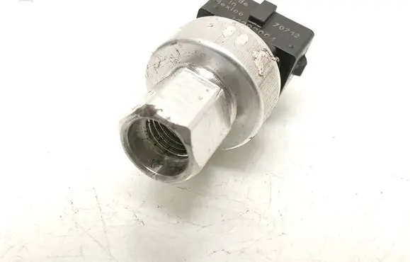 Volvo XC60 Air conditioning (A/C) pressure sensor 31292004