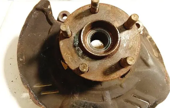 Subaru Outback Front wheel hub 
