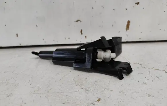 Nissan Qashqai Headlight washer spray nozzle 28611BR00A