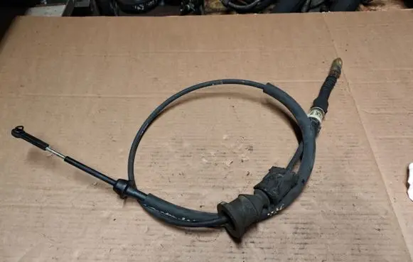 Jeep Cherokee III KJ Gear shift cable linkage 