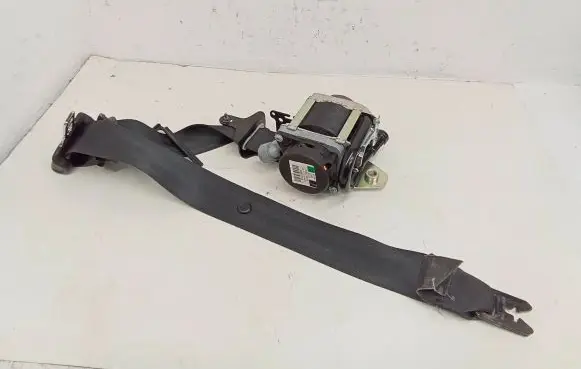Volvo V60 Front seatbelt 39818843 624085000 616155800
