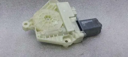 Mercedes-Benz GLC X253 C253 Front door window regulator motor A2059060113
