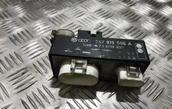 Volkswagen Golf III Coolant fan relay 357919506a 898719000