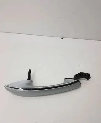 BMW 7 G11 G12 Front door exterior handle/bracket 741103409