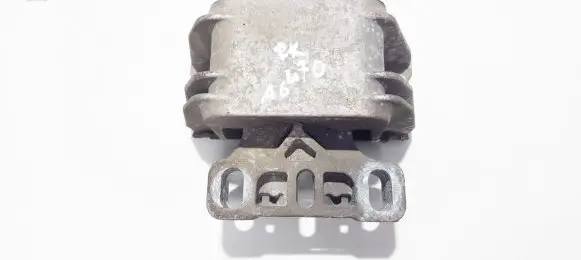 Volkswagen Bora Engine mount bracket 1j0199555aq