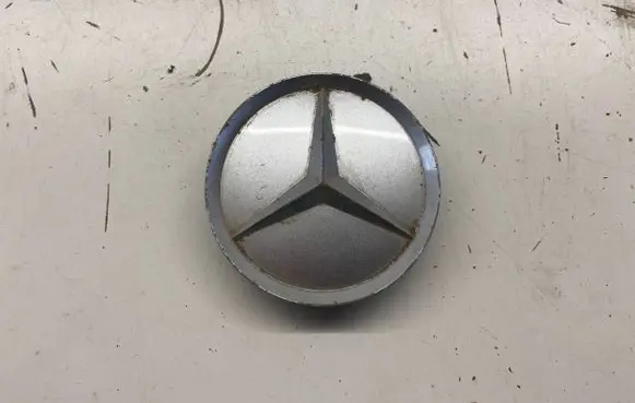 Mercedes-Benz C W202 Original wheel cap 2014010225
