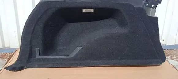 Volkswagen Touareg II Trunk/boot side trim panel 7P6863819