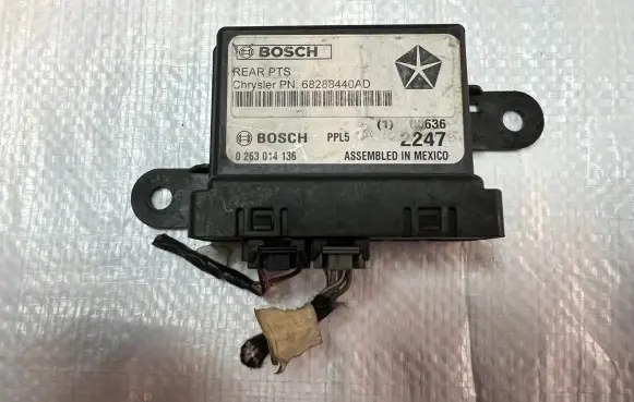 Jeep Cherokee Parking PDC control unit/module 68288440AD