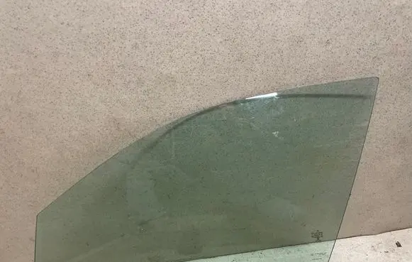 Mercedes-Benz GLC X253 C253 Front door window glass four-door A2537256700