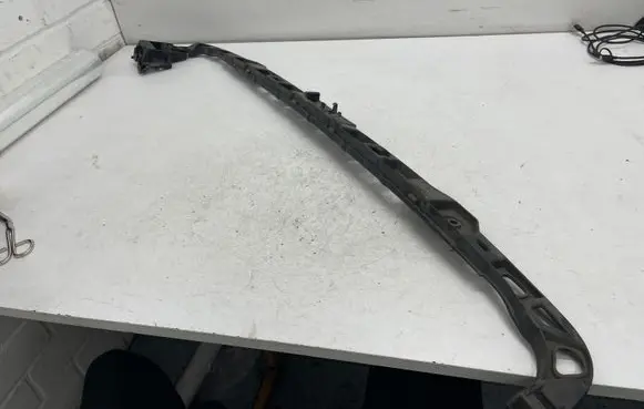 Volkswagen Golf VI Rear bumper mounting bracket 5K6807863