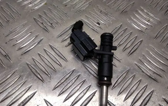 Mini One - Cooper Coupe R56 Fuel injector V75281768005 7284P04688