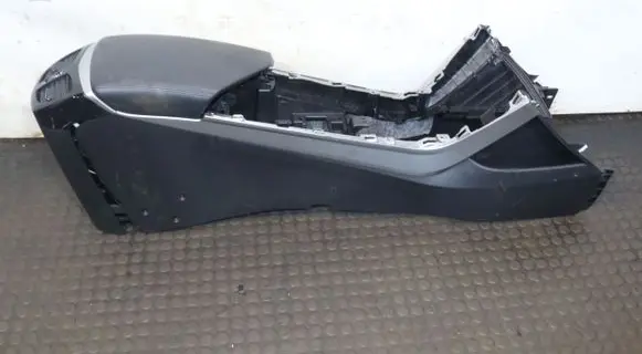 Hyundai i40 Center console