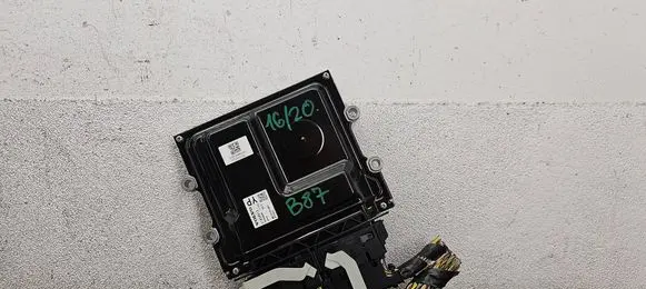 Volvo XC90 Engine control unit/module 31459913 MB2797009801