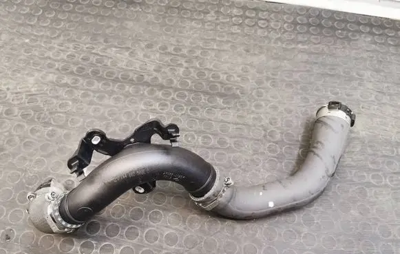 Nissan Juke I F15 Turbo air intake inlet pipe/hose 14460250R