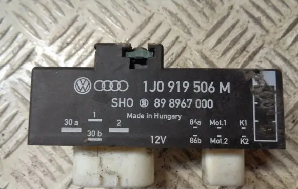 Skoda Fabia Mk2 (5J) Coolant fan relay 1J0919506M