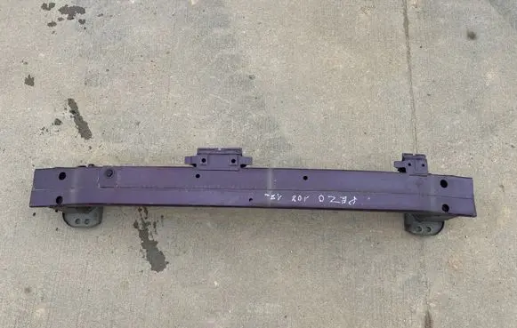 Peugeot 108 Front bumper cross member