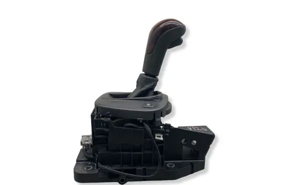 Volvo S80 Gear shifter/selector P08636525