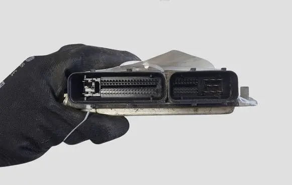 Ford Galaxy Engine control unit/module 0281011143