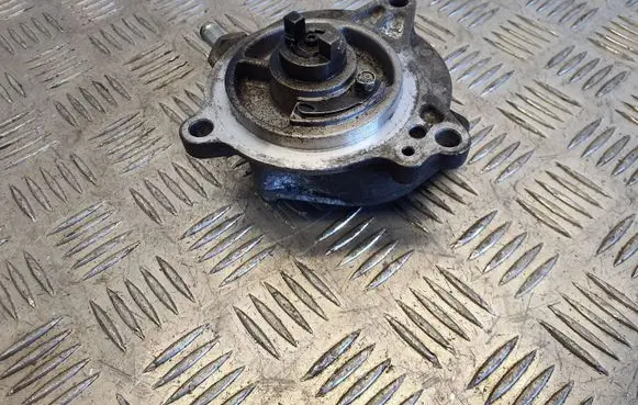 Subaru Impreza III Vacuum pump
